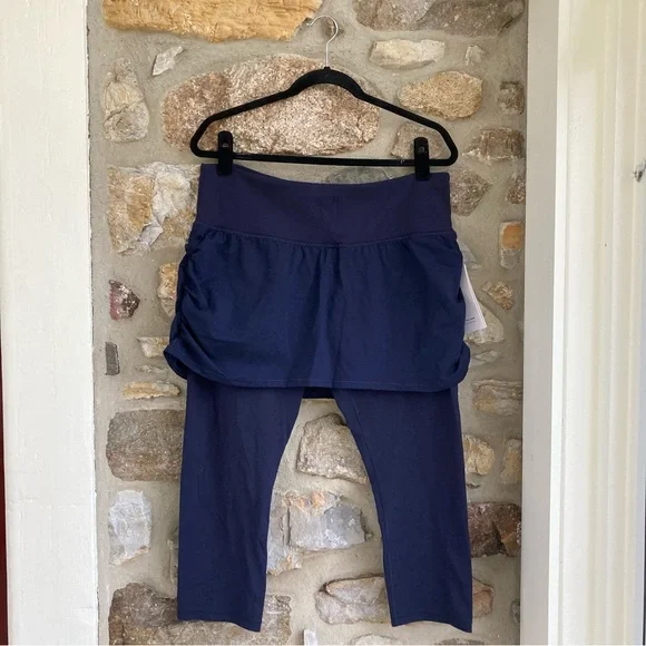 NWT Athleta ELATION 2 IN 1 CAPRI Navy $98 Womens XL - Picture 5 of 13
